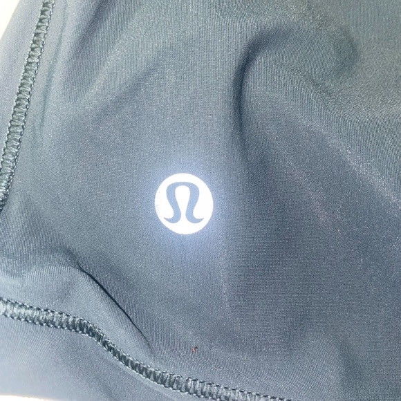 LuLu Lemon Workout Top Size 4 - Picture 3 of 4